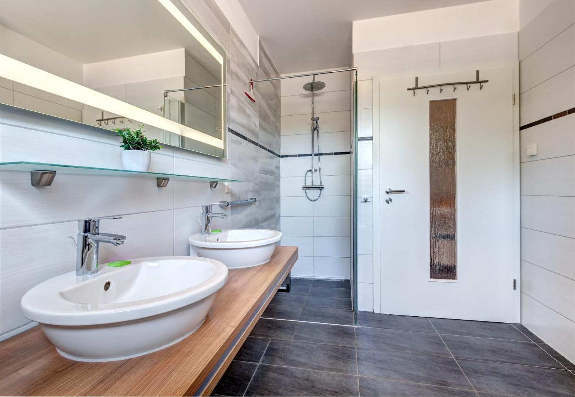 צינוביץ Ferienwohnung Blei מראה חיצוני תמונה